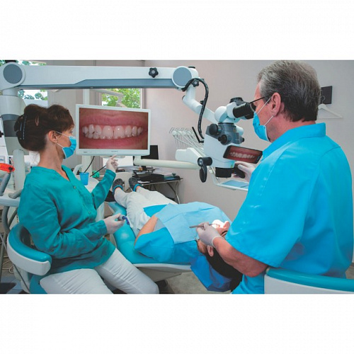 ALLTION AM-6000 - стоматологический операционный микроскоп с плавной регулировкой увеличения