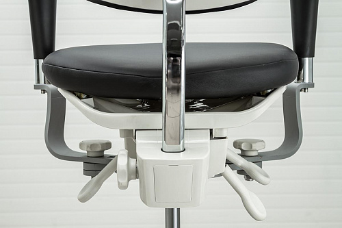 Chairmicro JG-1 – стул для работы с микроскопом