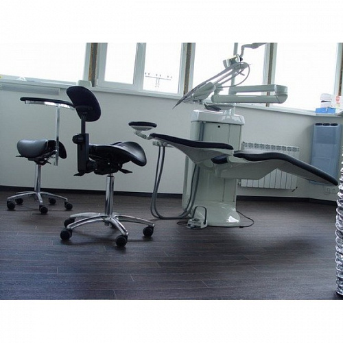 Salli Twin - эргономичный стул врача-стоматолога, базовая модель